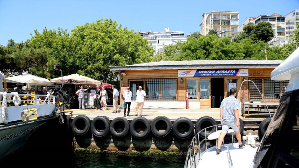 Istanbul: Maiden's Tower Yacht Tour