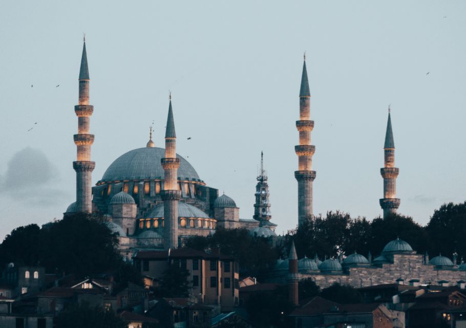 Istanbul: Suleymaniye Mosque Tour with Local Guide