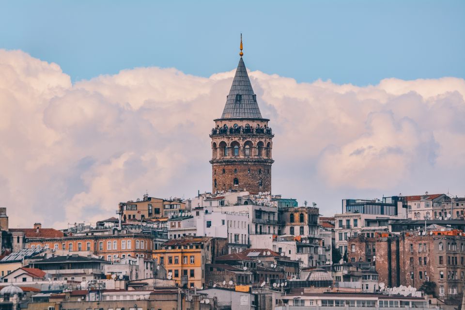 Galata Walking Tour: Tower, Bridge, SALT and Spice Bazaar
