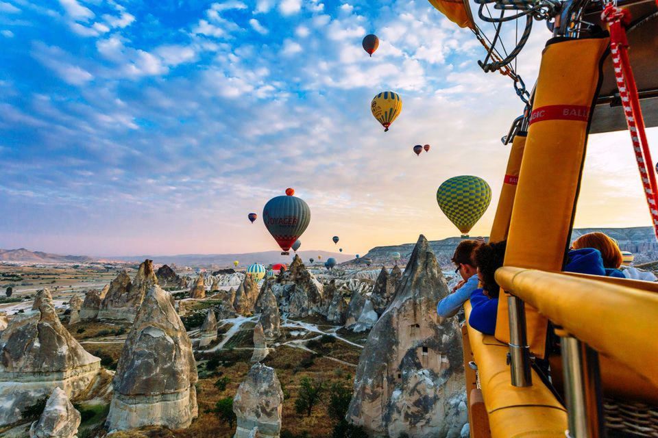 Cappadocia: Hot Air Balloon Trip in Goreme with Breakfast
