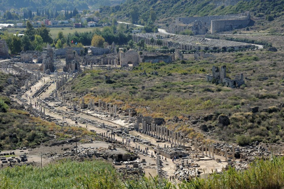 Antalya: Full-Day Pamukkale and Hierapolis Tour & Lunch