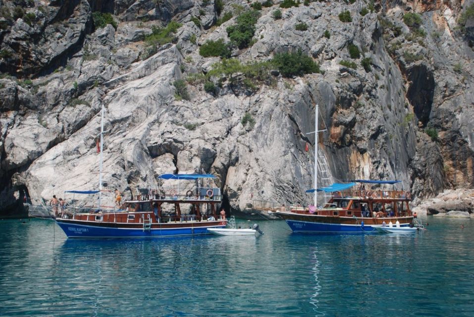 Fethiye: 12 Islands Boat Tour with Swimming, Buffet, and Bar