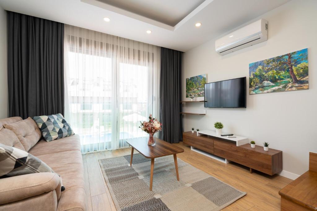 Duplex Suite with City View