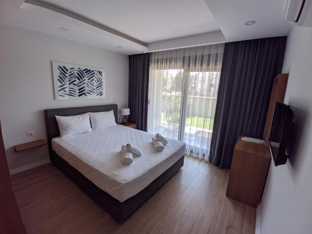 Suite with City View