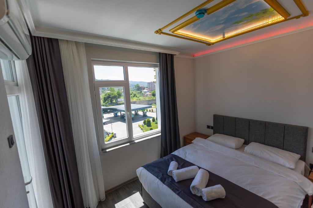 Queen Room with Balcony