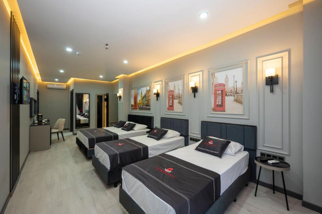 Deluxe Quadruple Room