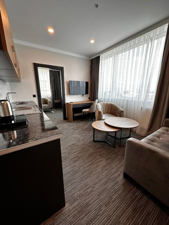 Deluxe King Room