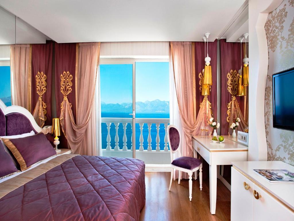Deluxe Sea View Room