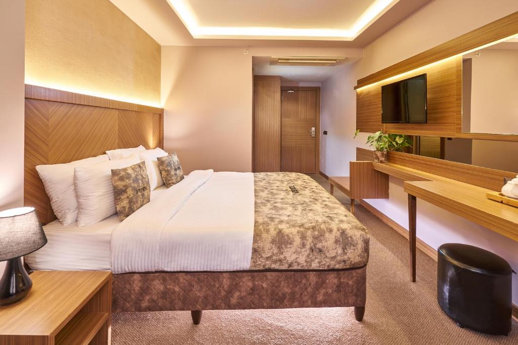 Large Single Room