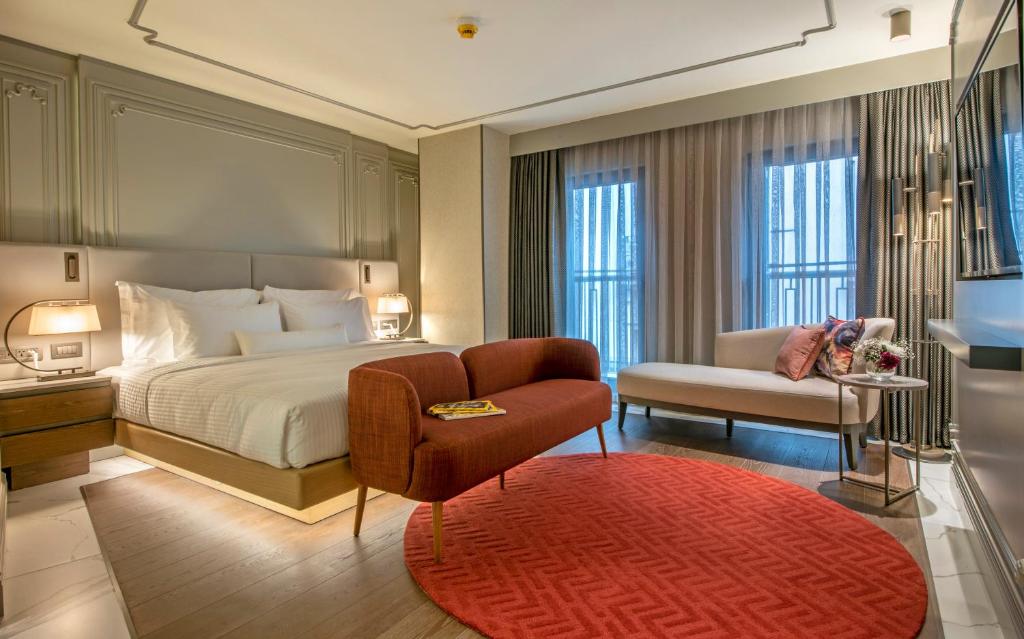 Superior King Room