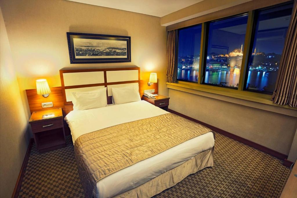 Standard Double Room with Sea View