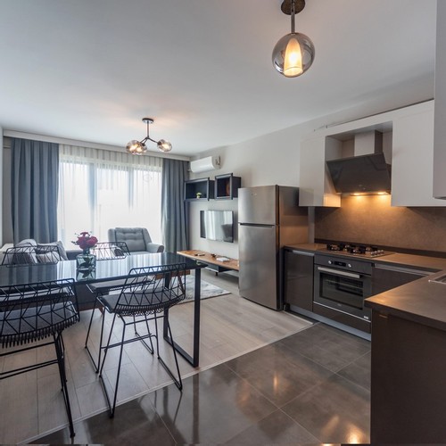 Green Hills Suites