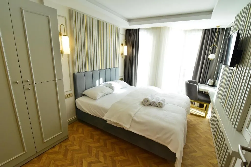 Superior Queen Room