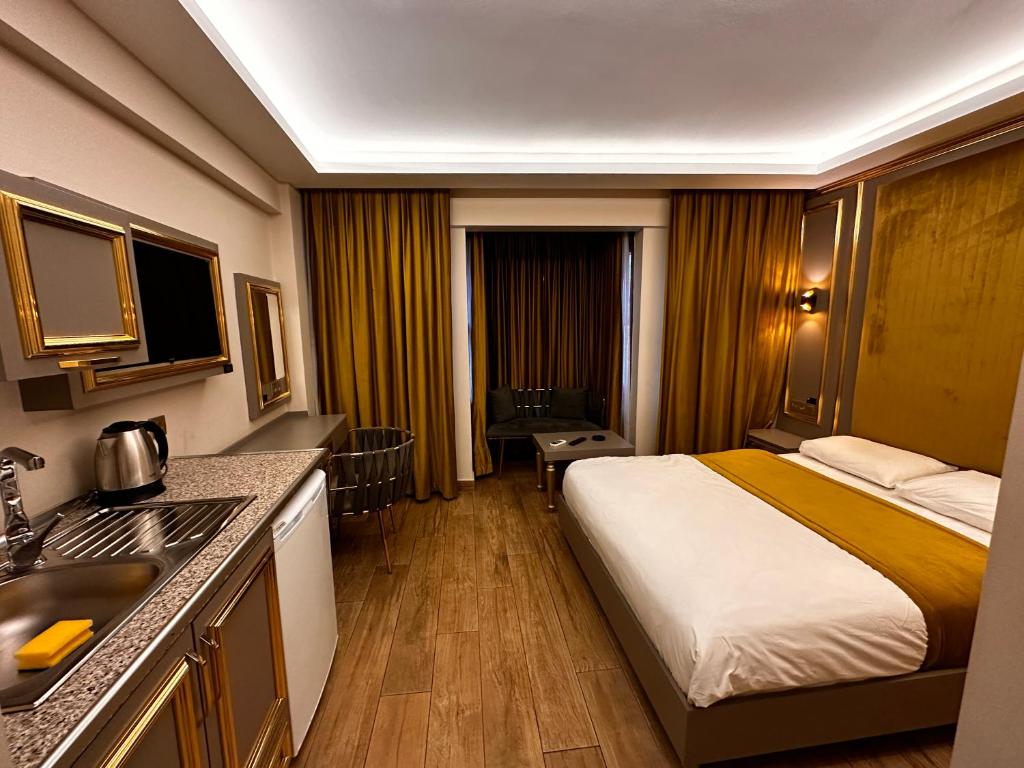 Deluxe Studio Suite