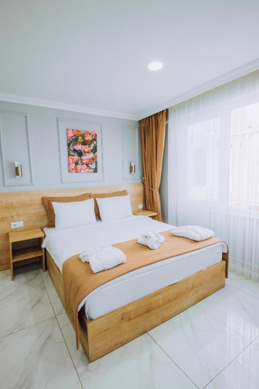 Deluxe Double Room with Bath