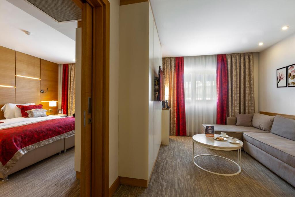Deluxe Suite-Kuhla Hotel