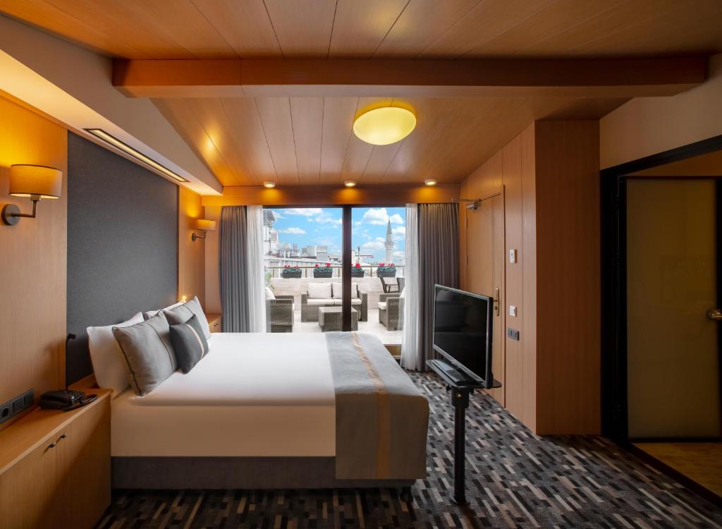 Superior Double Room with Terrace