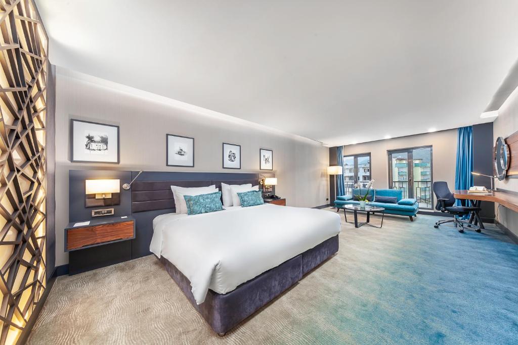 Deluxe Room City View