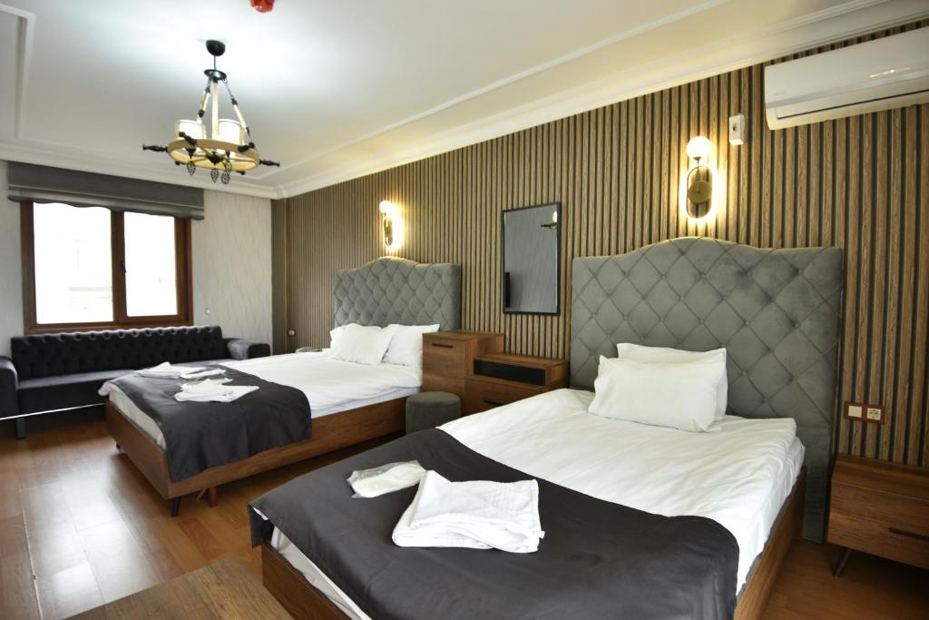Deluxe Double Room with Balcony and Sea View