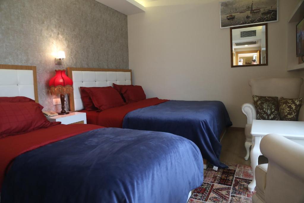 Standard Quadruple Room 126