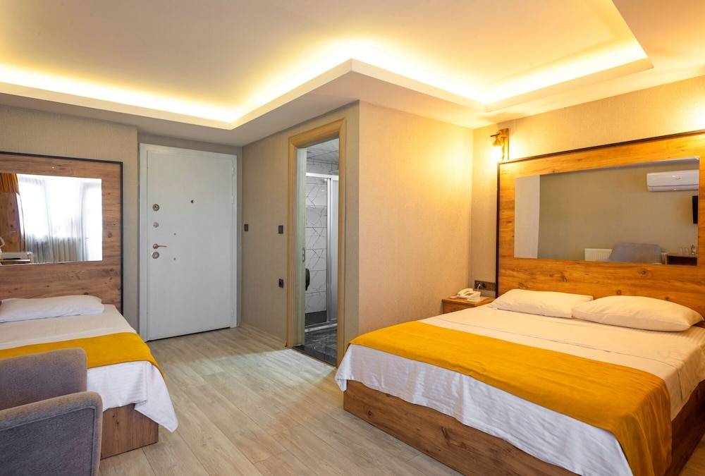 Design Triple Room