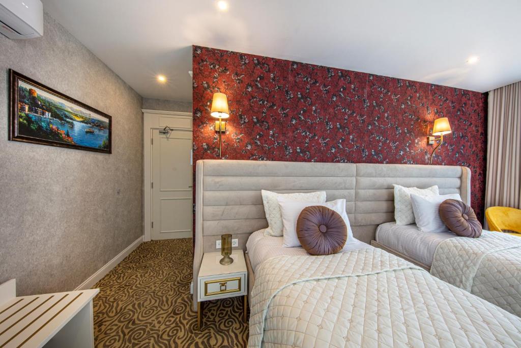 Economy Triple Room