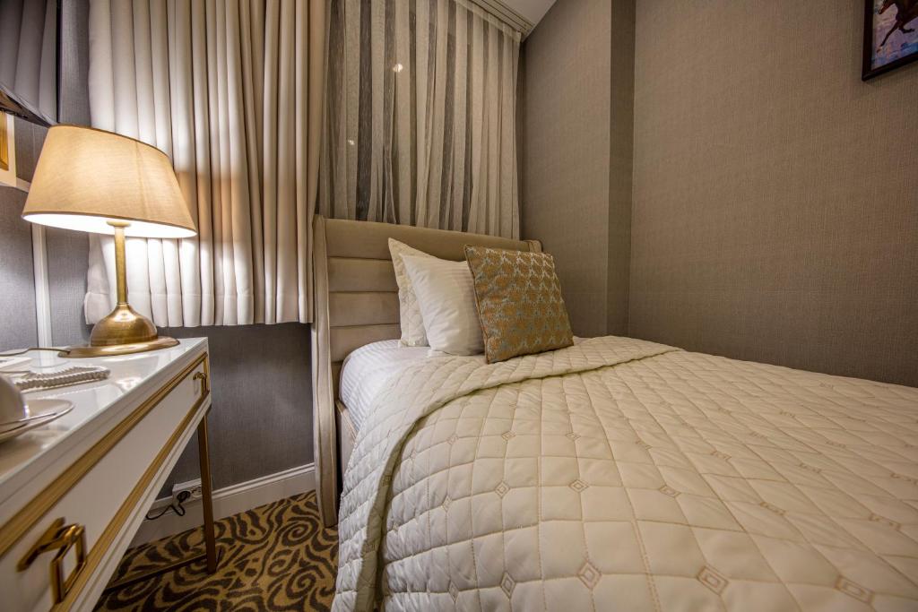 Single Room with Bathroom